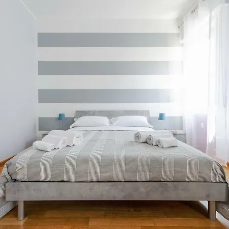 Apartament Sant'orsola Colorful Huge *